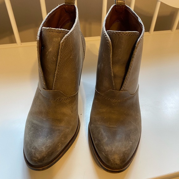 Grey leather Lucky Brand Boots - Picture 3 of 4